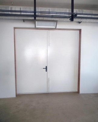 Ворота белого цвета Ворота белого цвета