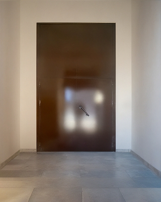 Нестандартная подъездная дверь Нестандартная подъездная дверь