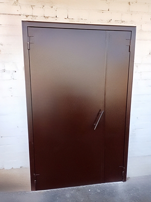 Коричневая дверь для подъезда Коричневая дверь для подъезда